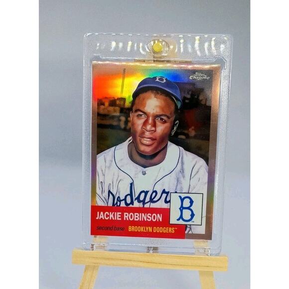 Jackie Robinson #42 Topps Chrome Rose Gold Refractor SSP 65/75 Topps 2022 - Picture 3 of 7